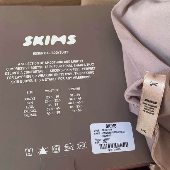 SKIMS Essential Long Sleeve Scoop Neck Bodysuit L/XL Desert - Picture 11 of 12